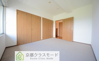 Room8