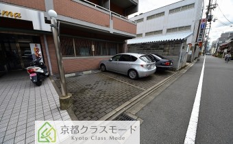 敷地内ガレージ