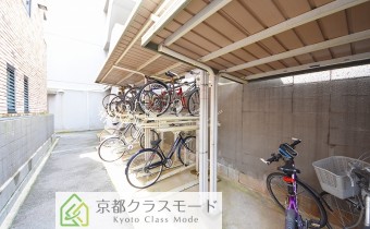 駐輪スペース　中型バイクもOK