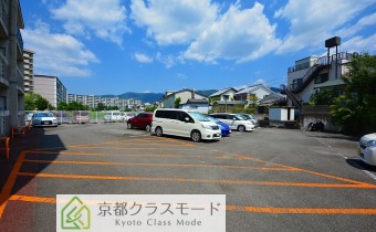 敷地内ガレージ