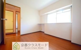 洋室5帖・別アングル