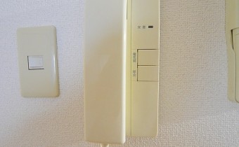 ※室内写真は同マンション内・別タイプの参考画像となります。