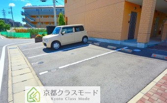 敷地内ガレージ