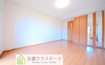 陽当たりの良い広々とした洋室9.3帖♪