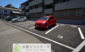 敷地内ガレージ