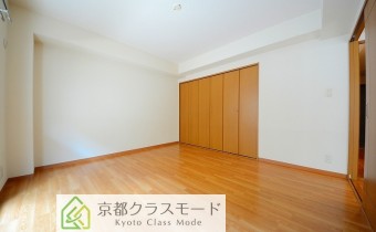 洋室8帖・別アングル
