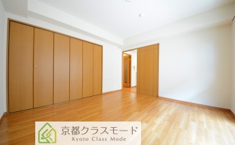 洋室8帖・別アングル
