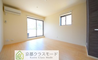 LDK12帖　南向き角部屋なので陽当たり良好！