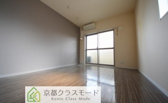 ※室内写真は同マンション内の別タイプのお部屋になります。