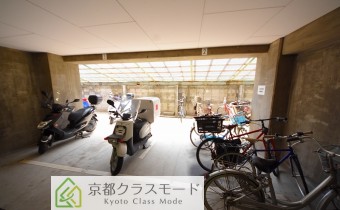バイク置場＆駐輪スペース