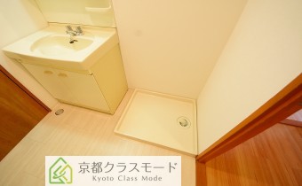 洗濯機置場　※写真は同物件405号室のものです。