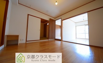 リビング　※写真は同物件405号室のものです。