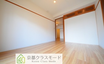 和室6帖 ※実際は和室です　※写真は同物件405号室のものです。