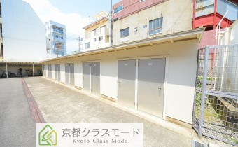 トランクルーム棟