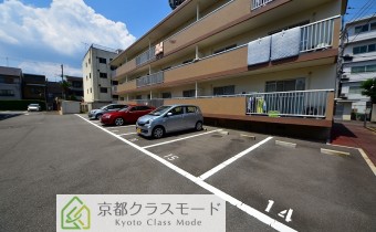 敷地内ガレージ