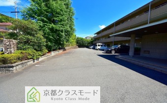 敷地内ガレージ