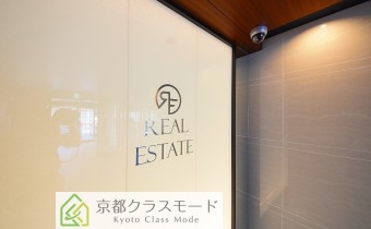 ホール＆防犯カメラ