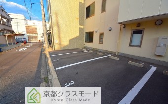 敷地内ガレージ
