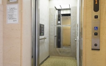エレベーター
