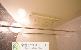浴室乾燥機　※室内写真は同マンション内の別タイプのものです。参考にご覧ください。