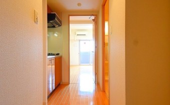 ※室内写真は同マンション内・別タイプのお部屋になります。