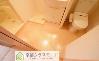 ※室内写真は同マンション内・別タイプのお部屋になります。