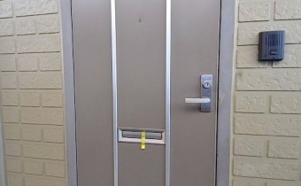 玄関ドア