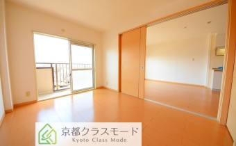 洋室6帖①・別アングル