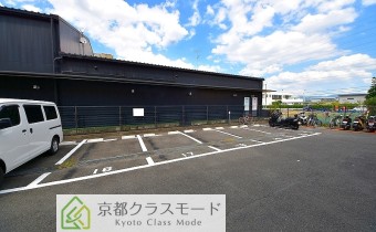 敷地内ガレージ