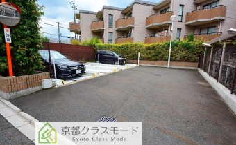 敷地内ガレージ