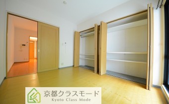 嬉しい「ワイドクローゼット」付きです♪