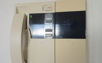 インターホン