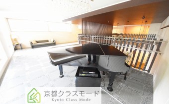 自動演奏のピアノがあります♪