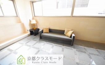 ホールのソファー