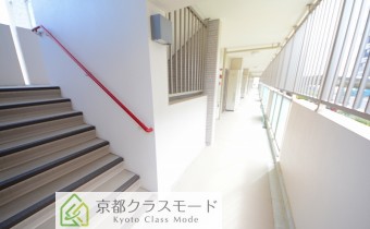 １階　共用廊下
