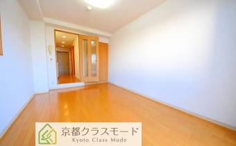 洋室7.7帖・別アングル
