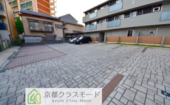 敷地内ガレージ