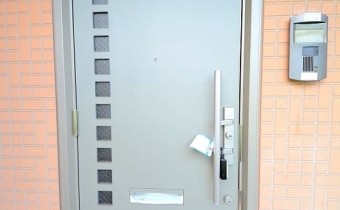 玄関ドア