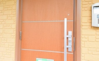 玄関ドア