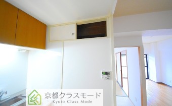 物入収納②　※室内写真は同マンション内の102号室の物です（別タイプ）