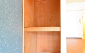 物入収納③　※室内写真は同マンション内の102号室の物です（別タイプ）