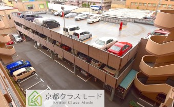 敷地内ガレージ