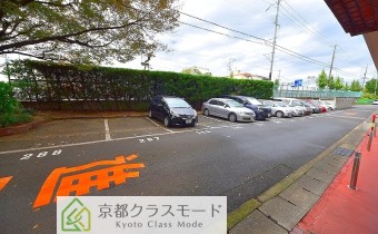 敷地内ガレージ