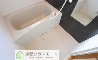 ※室内写真は同マンション内の別タイプのお部屋になります。