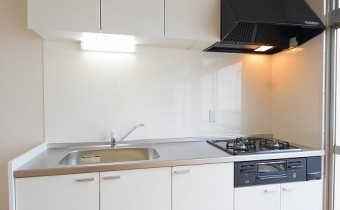 ※室内写真は同マンション内の別タイプのお部屋になります。