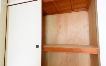 ※室内写真は同マンション内の別タイプのお部屋になります。