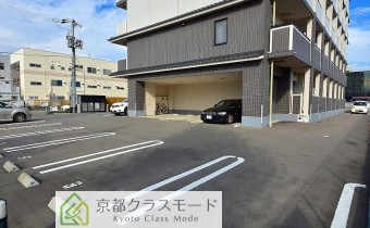 敷地内ガレージ