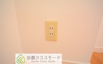 ロフトにも電源があるので、パソコンや携帯の充電もできます！