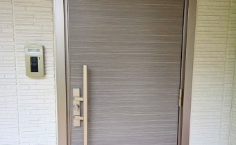 玄関ドア