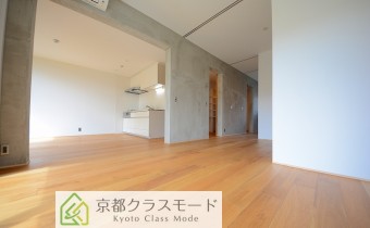 コンクリート打ち放しのお洒落な住空間♪アレンジ自在の間取りです！